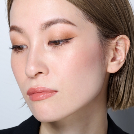 SUQQUスタッフ 03 光暮 -HIKARIGURE使用メイク